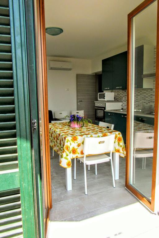 Residenza Christian Apartment Граведона Екстериор снимка